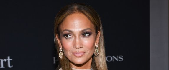 Jennifer Lopez u haljini brenda Chloé