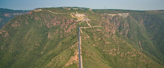 Planinske pokretne stepenice u provinciji Hunan u Kini - 1