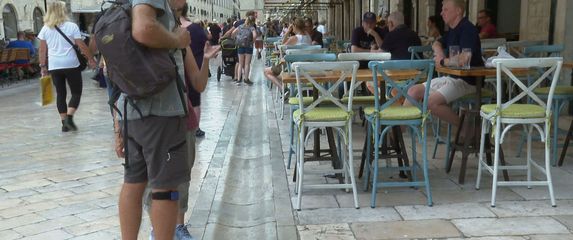 Turisti u Dubrovniku - 1