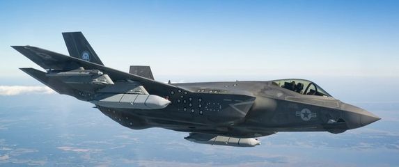 F-35 s LRSAM projektilima