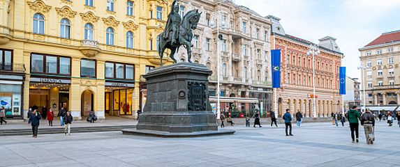 Trg bana Jelačića u Zagrebu