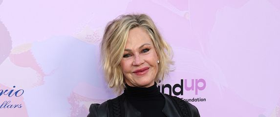 Melanie Griffith na gala večeri dobrotvorne organizacije