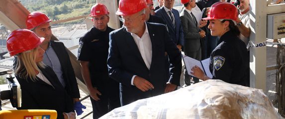 Spaljivanje droge u Našicama - 10