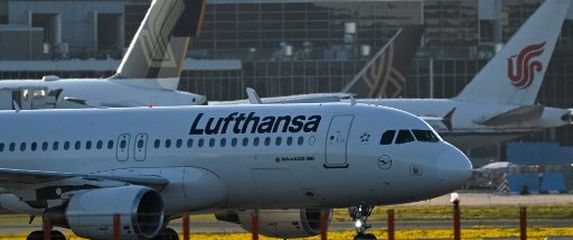 Zrakoplov avio-kompanije Lufthansa