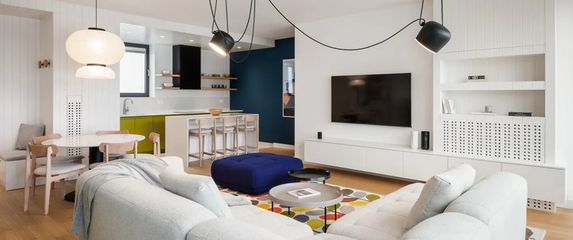 Stan za bračni par koji oduševljava detaljima