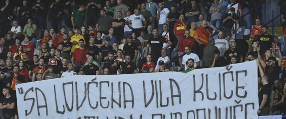 Isprika crnogorskih navijača