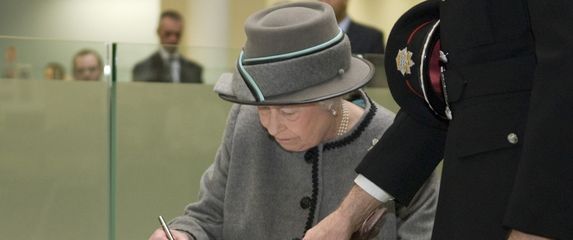 Kraljica Elizabeta II.