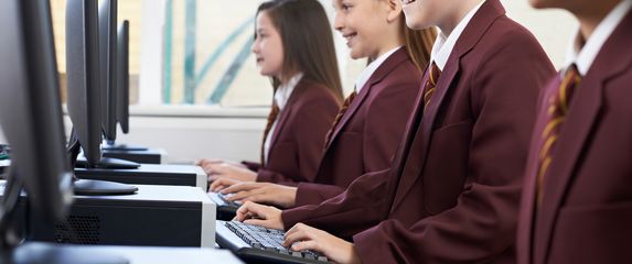 Djeca za računalima, ilustracija