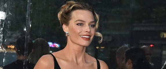 Margot Robbie - 1