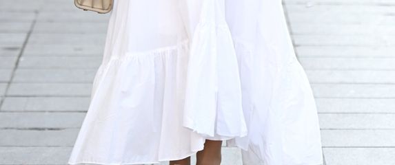 Mary Jane cipele odlično izgledaju u kombianaciji sa suknjama i haljinama