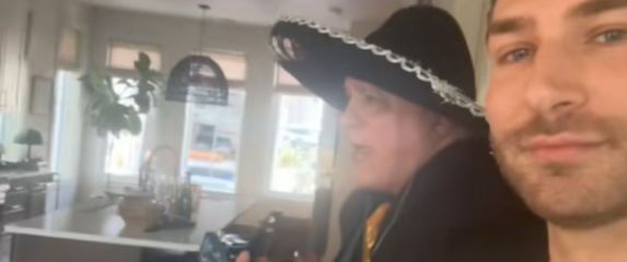 Tiktoker Zacharay pri osveti bivšem partneru