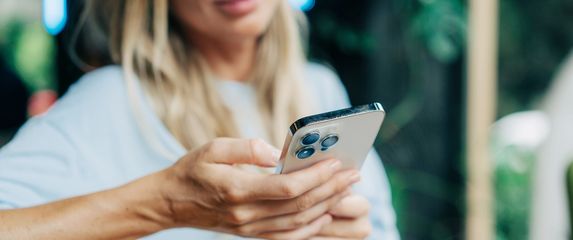 Mobilni telefon, ilustracija