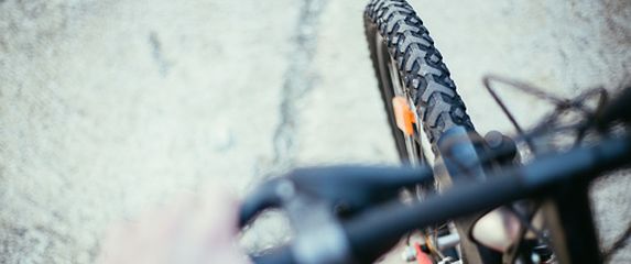 Muškarac na biciklu, ilustracija