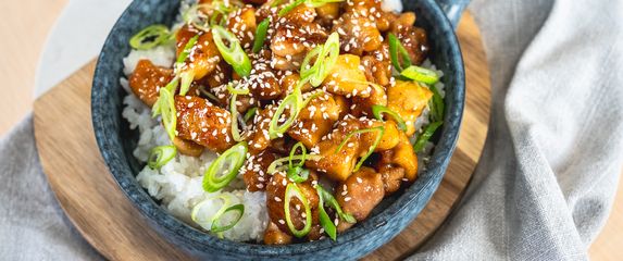 Pikantna piletina s medom i češnjakom gotova za manje od pola sata