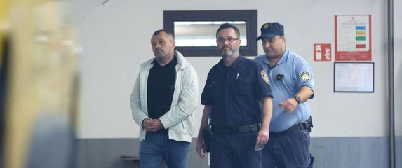 Privođenje Ognjena Krznarića