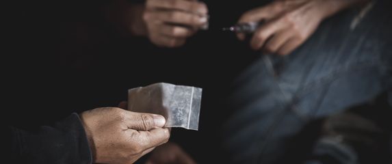 Ilustracija; Ovisnost o drogama