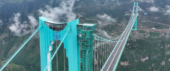 Most Huajiang Grand Canyon - 3