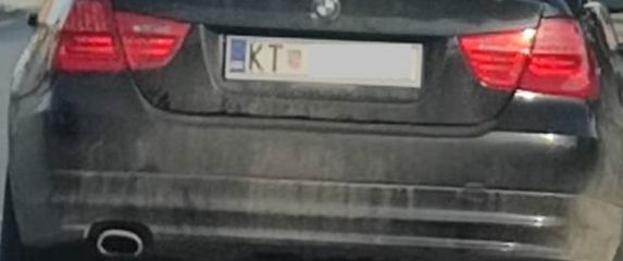 BMW iz Kutine i neobičan natpis
