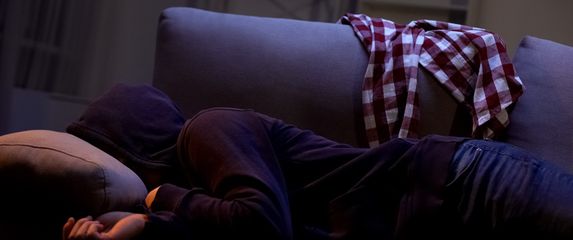 Lopov na kauču, ilustracija