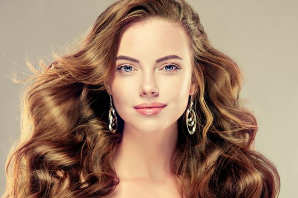 Prekomjerno masna kosa problem je koji bi voljele riješiti mnoge žene