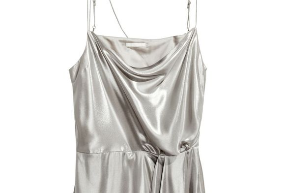 H&M haljina, 9,99 eura (74,24 kn)