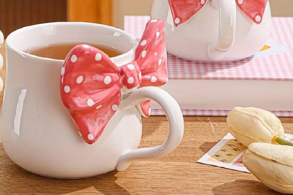 Šalica s mašnom s Temua