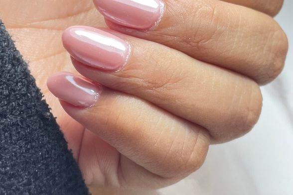 Metalik rosewater nokti