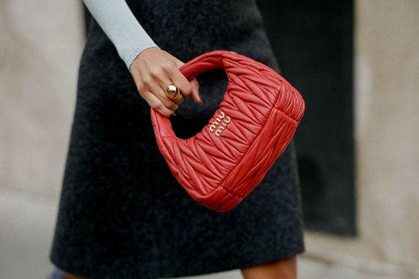 Efektna torbica podiže svako izdanje