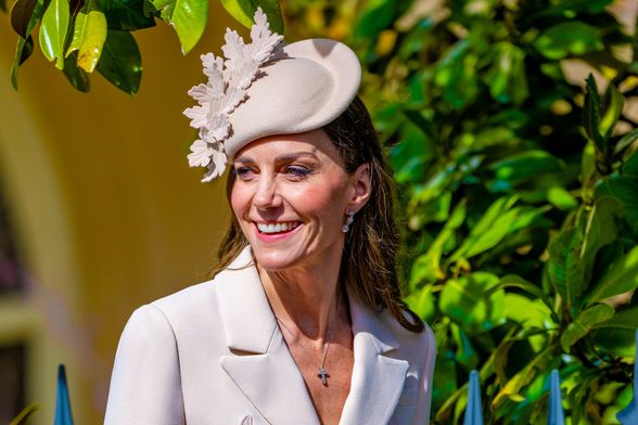 Catherine Middleton s obitelji na uskrsnoj misi - 7