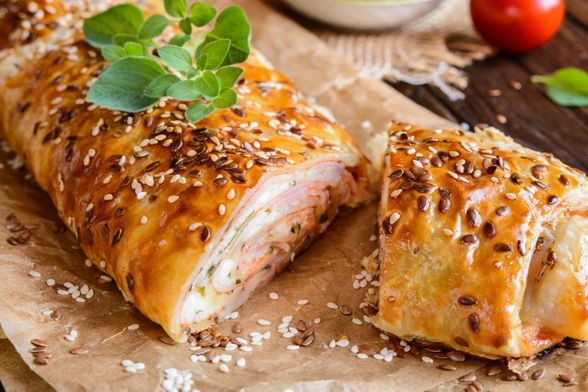 Lisnata savijača sa šunkom i sirom