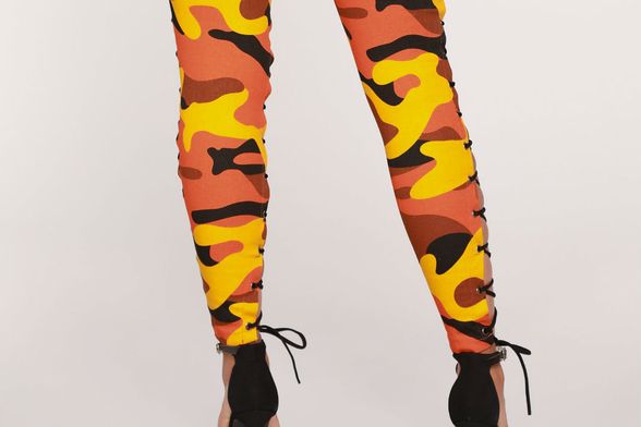 Hlače Fashion Nova - 1