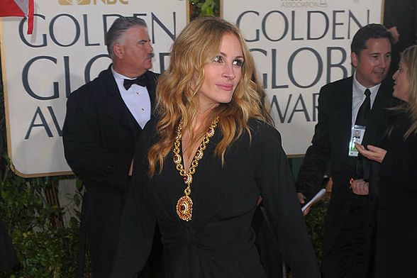 Julia Roberts u crnom od glave do pete - 10