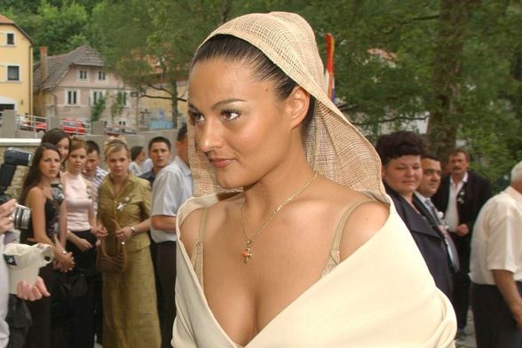Martina Tomčić 2003. godine u neobičnoj i baš efektnoj vjenčanici