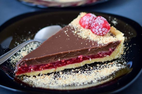 Tart s malinama i čokoladom blogerice Ivane Šteković