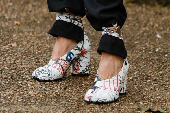 Kultni model Tabi modne kuće Maison Margiela s procijepom