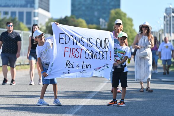 Dječaci Rei i Ian iz Slovenije na koncertu Eda Sheerana u Zagrebu