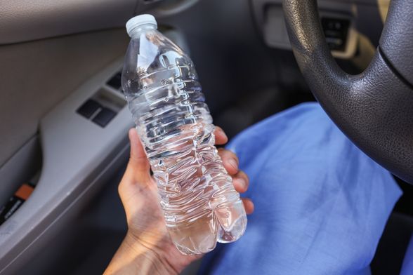 Voda u plastičnoj boci