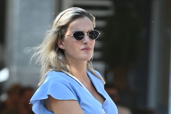 Trudnica sa zagrebačke špice u haljini na vezanje - 1