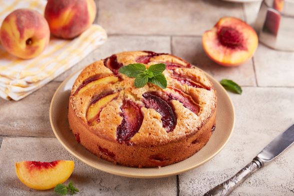 Kolač od jogurta s breskvama