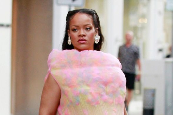 Rihanna je ponovno iznenadila svojim trudničkim izdanjem
