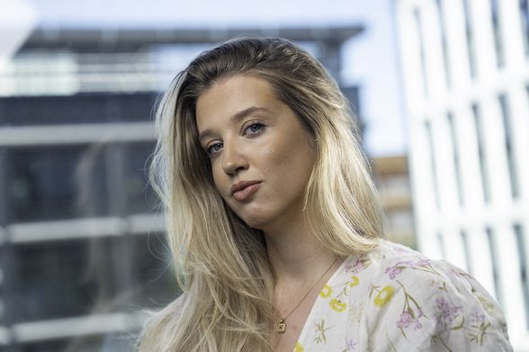 Lažirajte facelift i podignite svaki kut lica bez napora