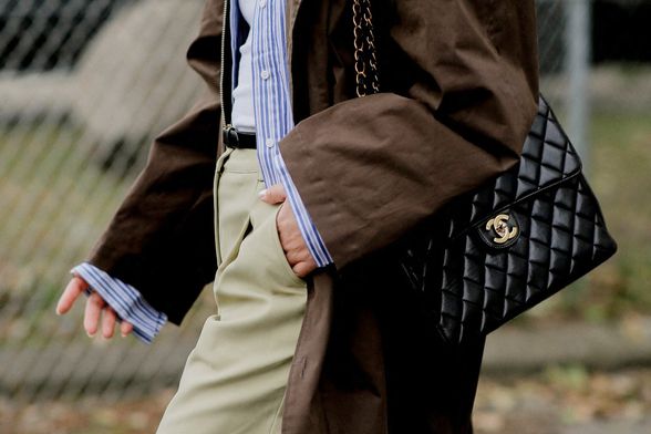 Smeđa boja pravi je jesenski klasik koji se lako kombinira s drugim bojama