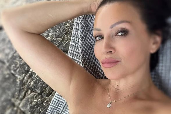 Nina Badrić uživa na Hvaru