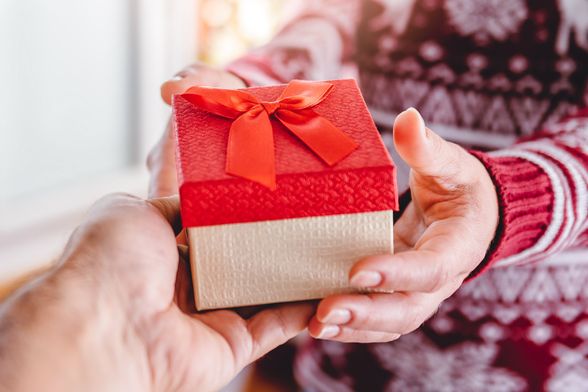 Kupovina božićnih poklona muškarcima često uzrokuje stres