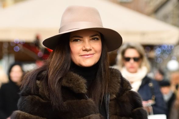 Zgodna dama iz Zagreba s torbom Icare modne kuće Saint Laurent