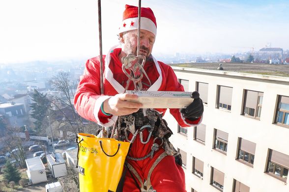 Djedovi Mrazovi na Rebru