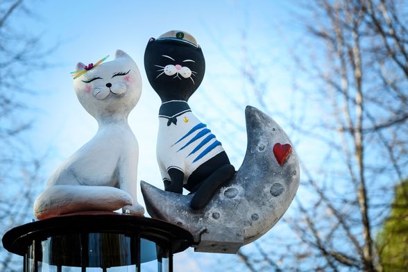 Skupltura Povratak mačka Džingiskana u Šibeniku