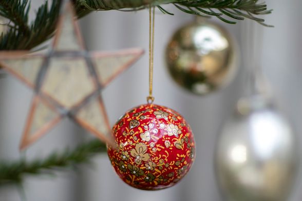 Dugačke kuglice mogu narušiti izgled bora