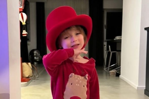 Bloom u crvenom šeširu