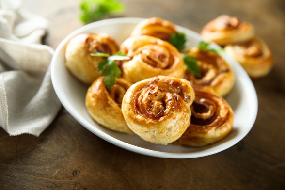 Pužići sa sirom i šunkom